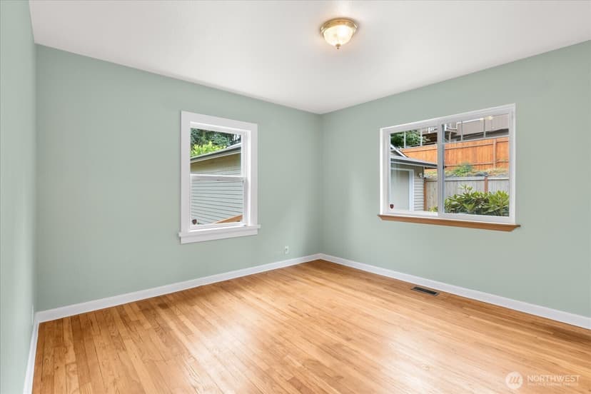 Property photo for 2404 Ravenna Street, Everett photo 14