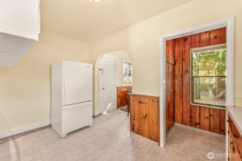Property photo for 8818 8th Avenue NW, Seattle photo 12