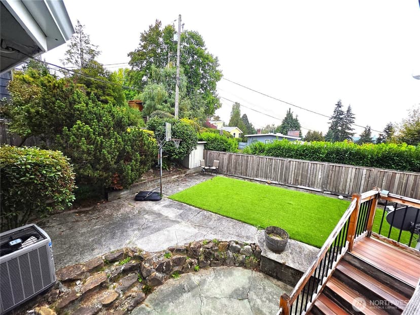 Property photo for 2569 NE 85th Street, Seattle photo 3