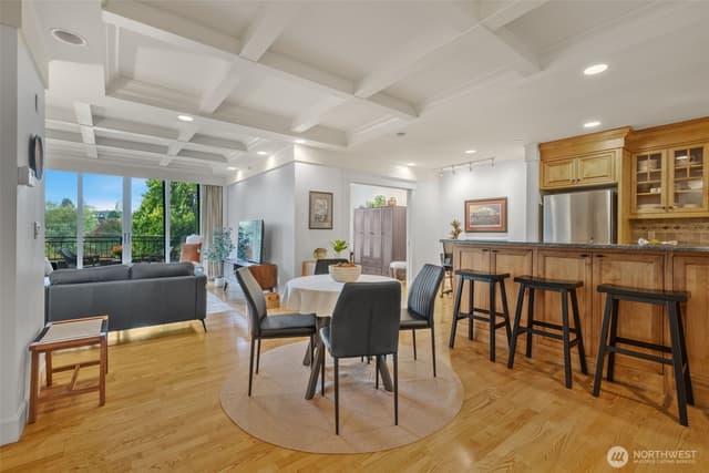 Property photo for 1414 1st Avenue W #403, Seattle photo 3