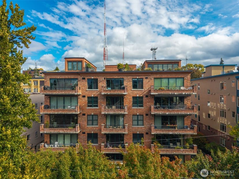 Property photo for 1414 1st Avenue W #403, Seattle photo 27