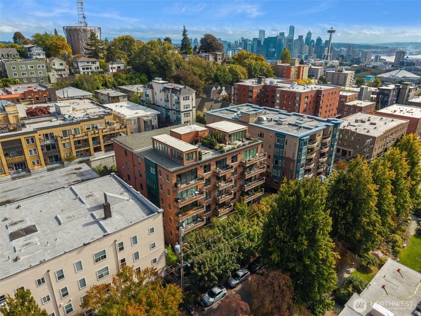Property photo for 1414 1st Avenue W #403, Seattle photo 29