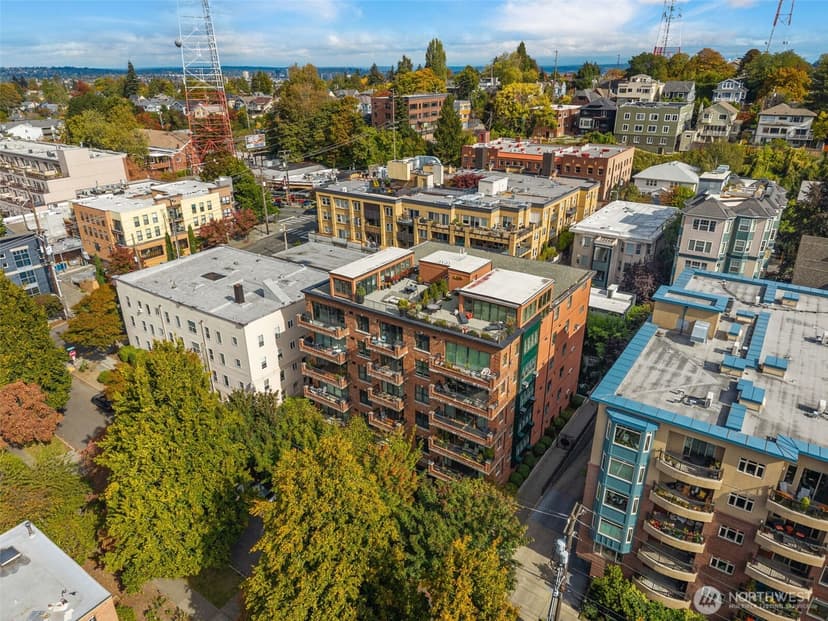 Property photo for 1414 1st Avenue W #403, Seattle photo 32