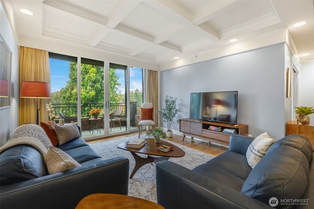 Property photo for 1414 1st Avenue W #403, Seattle photo 5