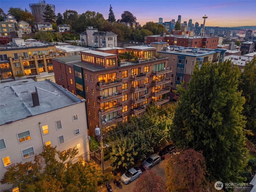 Property photo for 1414 1st Avenue W #403, Seattle photo 34