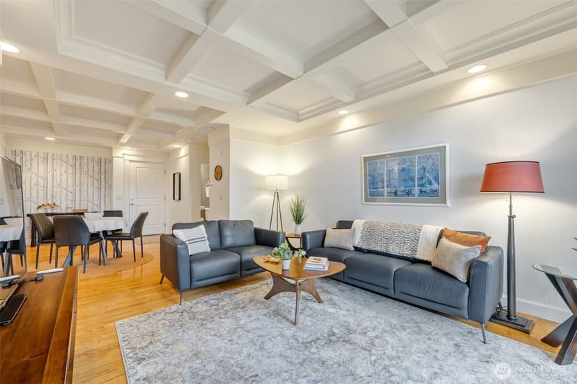 Property photo for 1414 1st Avenue W #403, Seattle photo 8