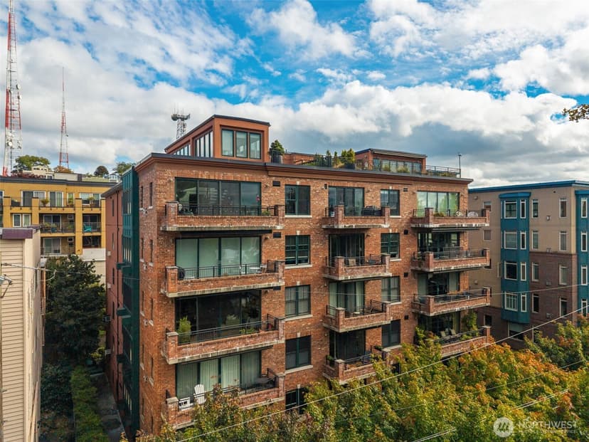 Property photo for 1414 1st Avenue W #403, Seattle photo 28