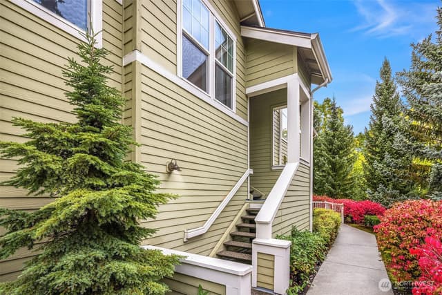 Property photo for 7709 Fairway Avenue SE #203, Snoqualmie photo 4