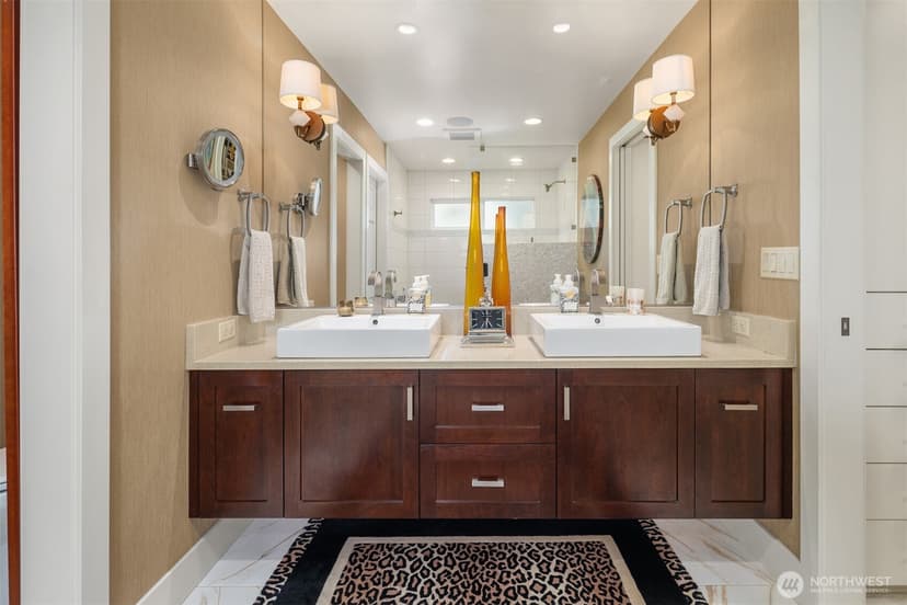 Property photo for 1796 Bellevue Way NE #11, Bellevue photo 22