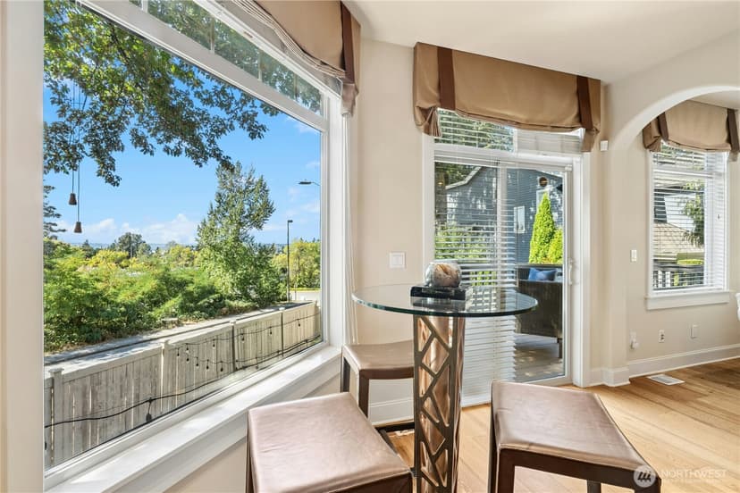 Property photo for 7003 117th Place NE, Kirkland photo 15