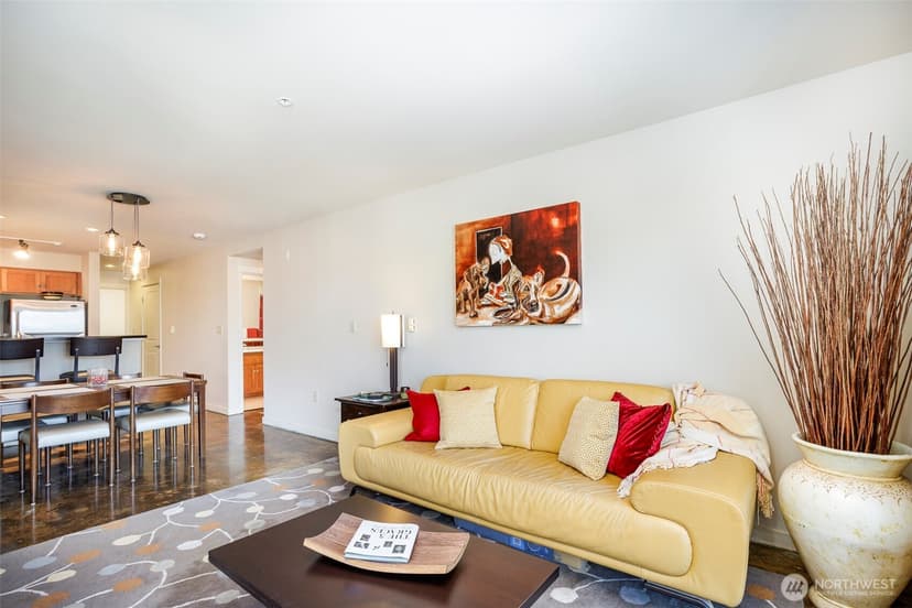 Property photo for 1909 10th Avenue W #201, Seattle photo 6