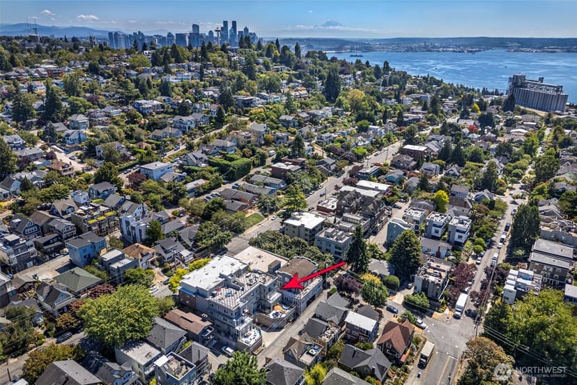 Property photo for 1909 10th Avenue W #201, Seattle photo 23