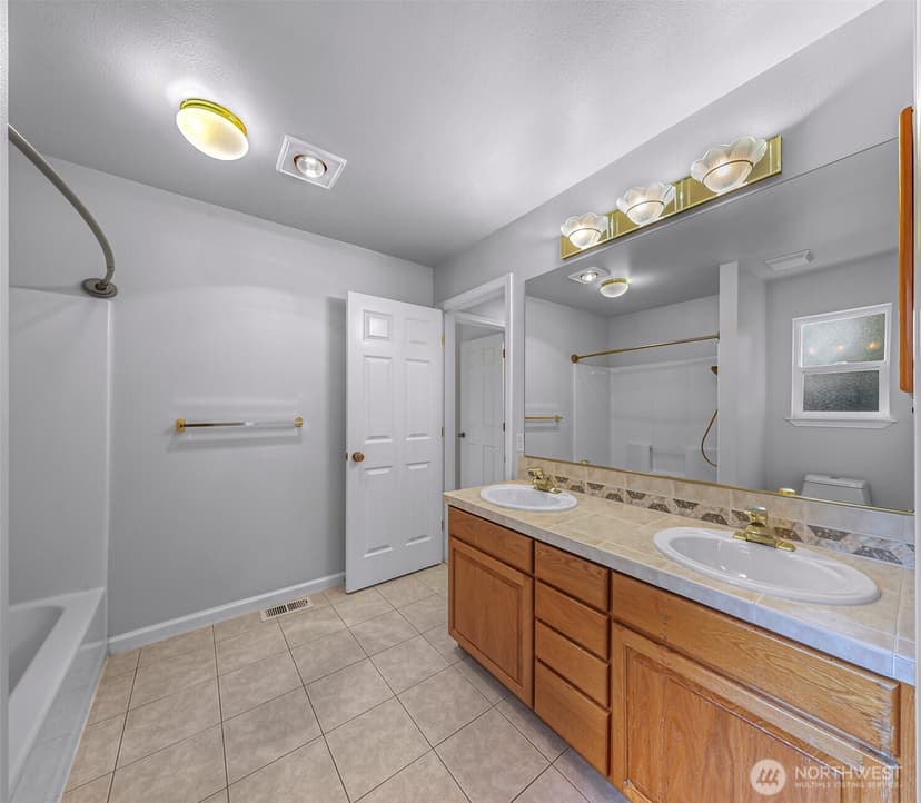 Property photo for 10409 NE 151st Place, Bothell photo 29
