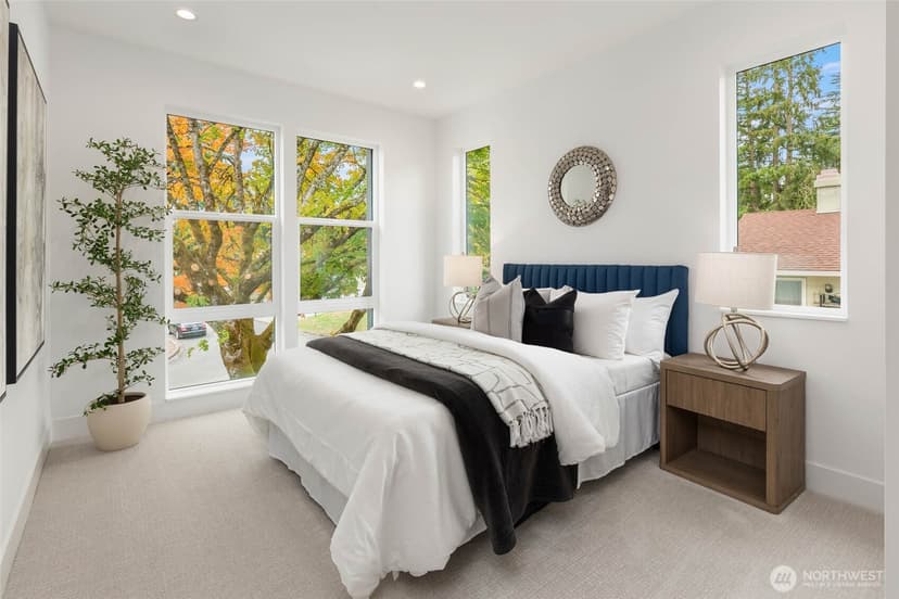 Property photo for 17266 NE 18th Place, Bellevue photo 32