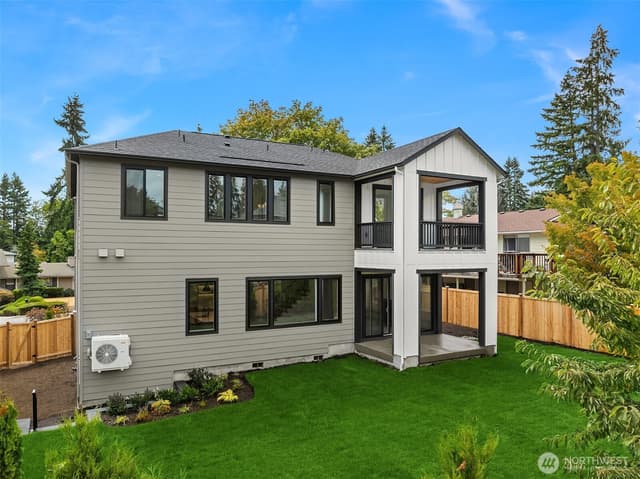 Property photo for 17266 NE 18th Place, Bellevue photo 4