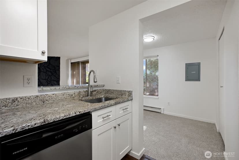 Property photo for 4705 176th Street SW #B6, Lynnwood photo 22