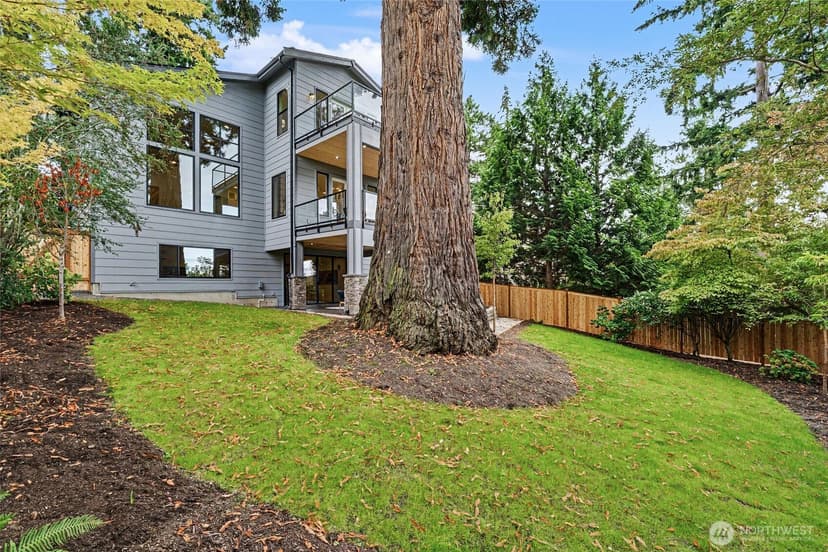 Property photo for 719 95th Avenue NE, Bellevue photo 39