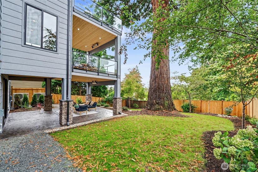 Property photo for 719 95th Avenue NE, Bellevue photo 36