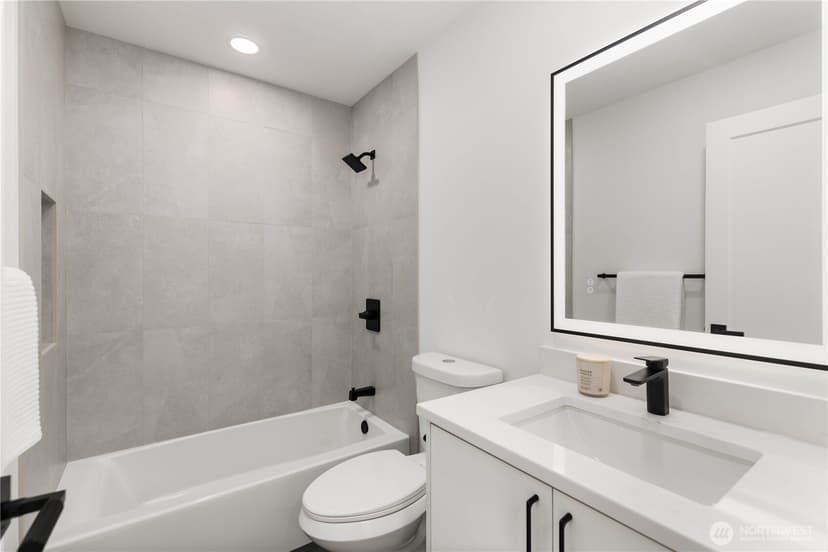 Property photo for 15729 Larch Way, Lynnwood photo 31