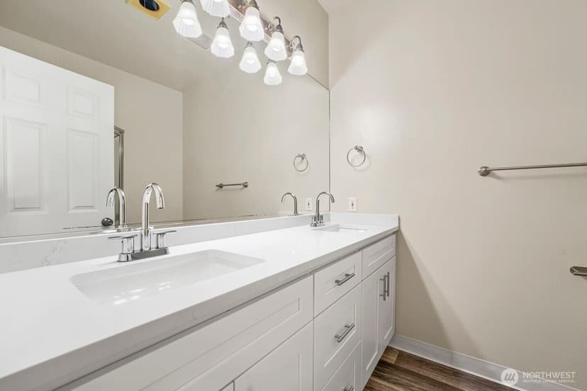 Property photo for 1800 NE 40th Street #F3, Renton photo 13