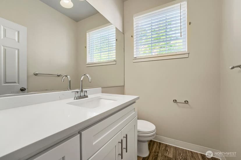 Property photo for 1800 NE 40th Street #F3, Renton photo 10