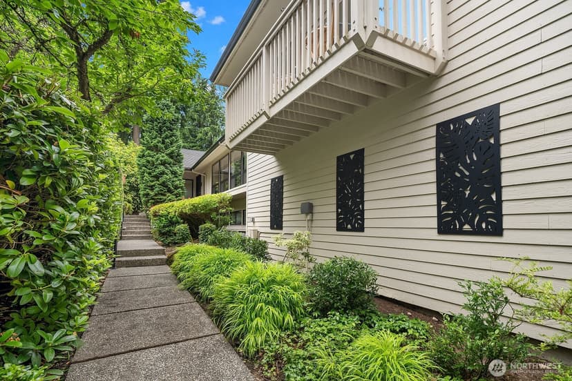 Property photo for 2725 Sahalee Drive W, Sammamish photo 32