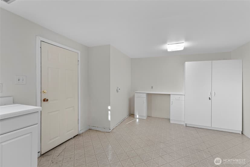Property photo for 14508 SE 50th Street, Bellevue photo 30