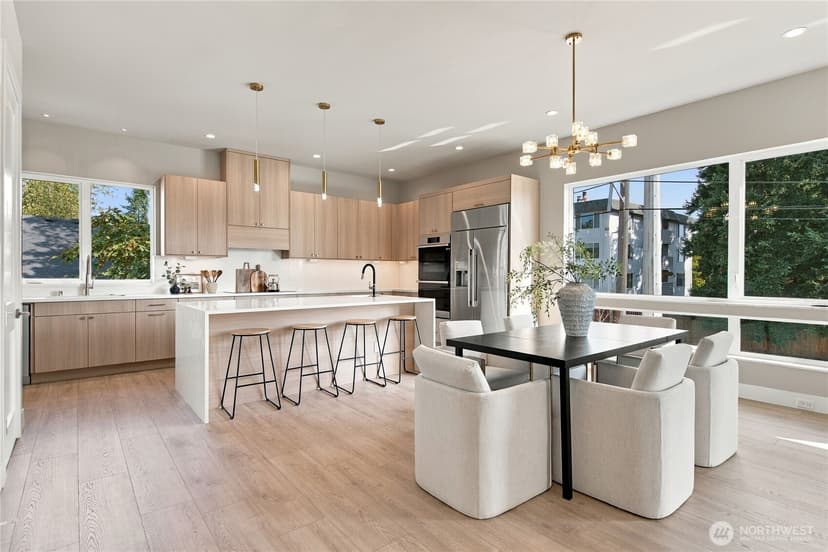 Property photo for 542 N 104th Street, Seattle photo 15