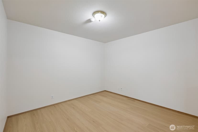 Property photo for 15617 NE 70th Court #D109, Redmond photo 3