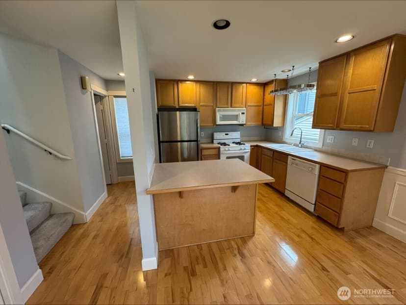 Property photo for 1413 NW 60th Street #A, Seattle photo 5