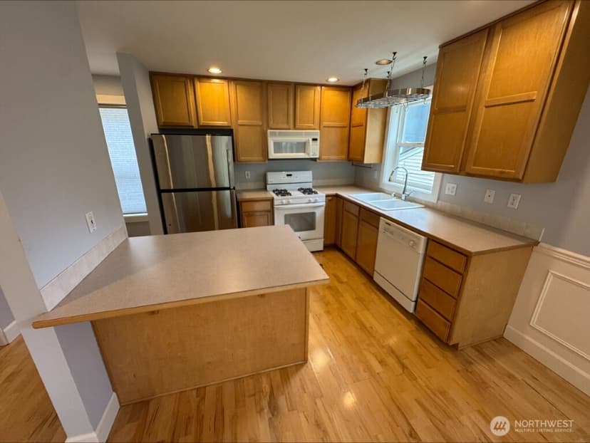 Property photo for 1413 NW 60th Street #A, Seattle photo 2