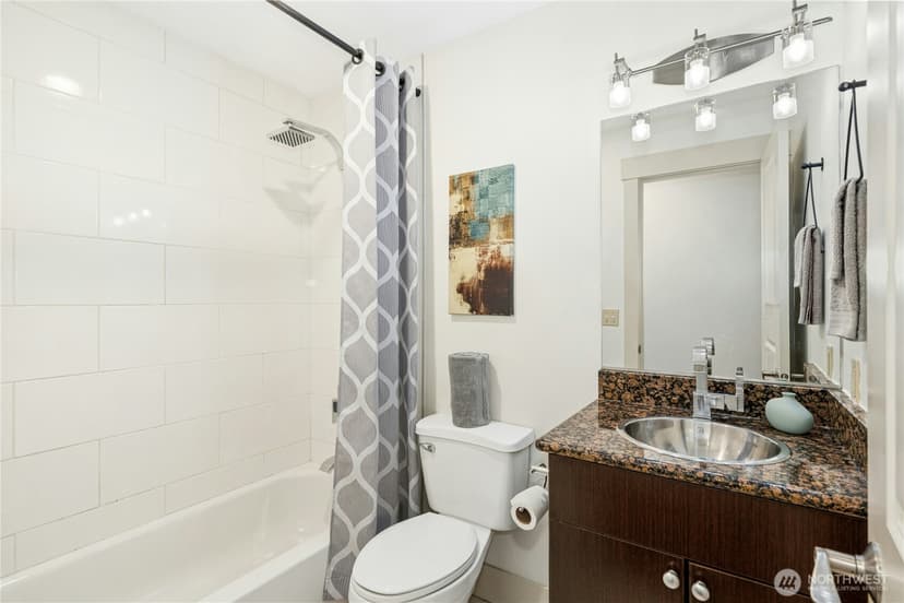 Property photo for 120 NW 39th Street #208, Seattle photo 10