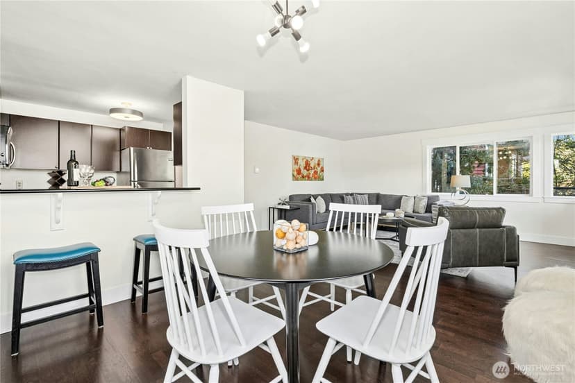 Property photo for 120 NW 39th Street #208, Seattle photo 7