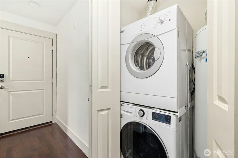 Property photo for 120 NW 39th Street #208, Seattle photo 17