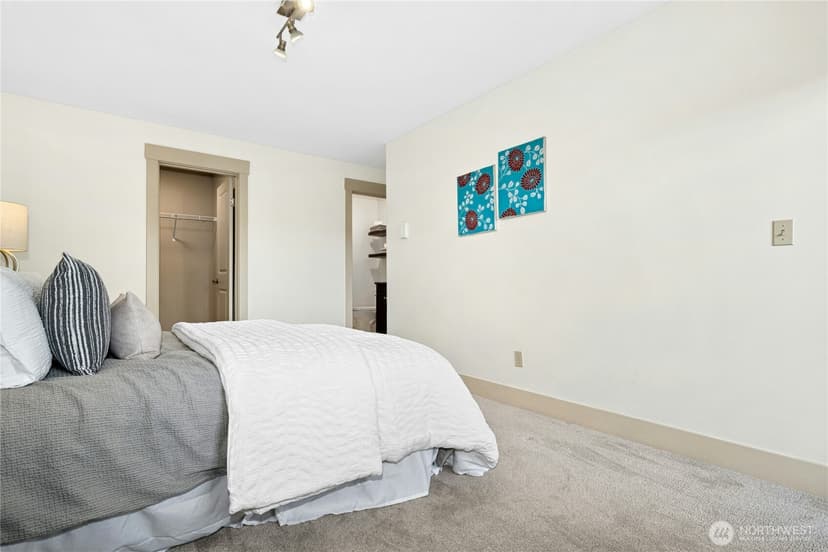 Property photo for 120 NW 39th Street #208, Seattle photo 14