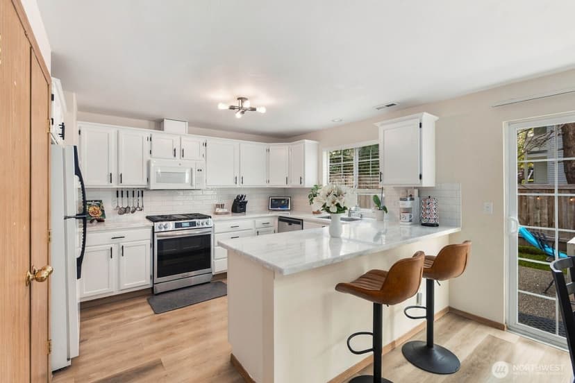Property photo for 23425 62nd Avenue S #C102, Kent photo 9