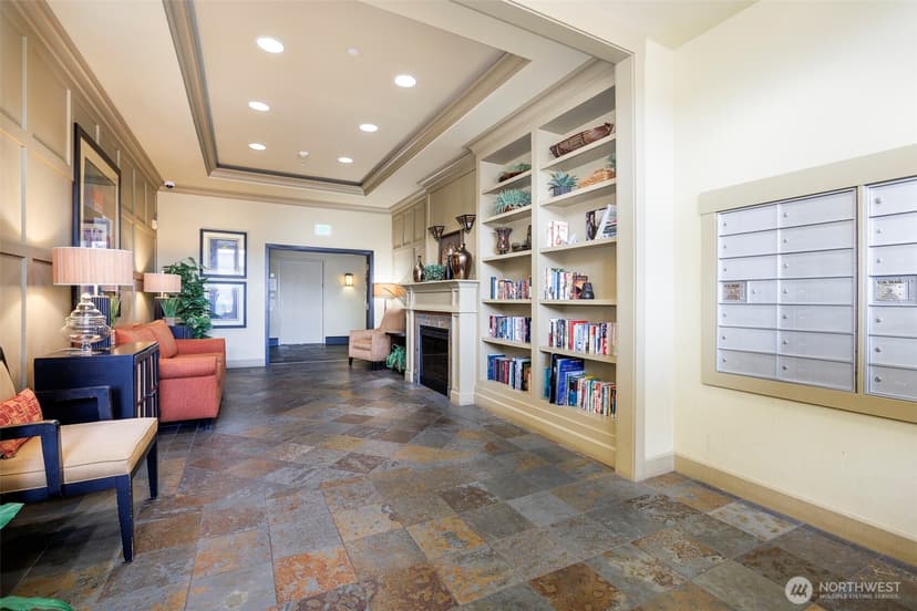 Property photo for 6015 Phinney Avenue N #409, Seattle photo 4