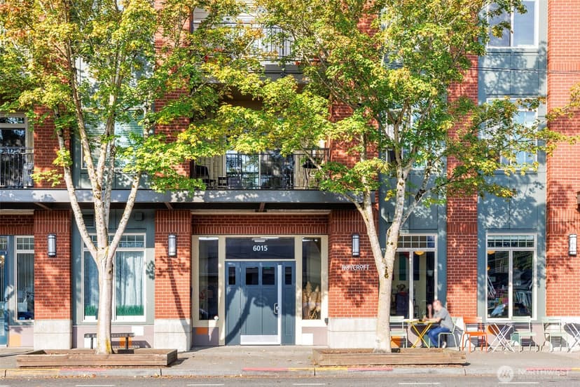 Property photo for 6015 Phinney Avenue N #409, Seattle photo 3