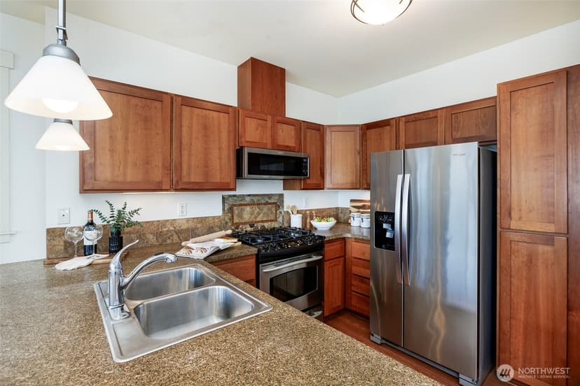 Property photo for 6015 Phinney Avenue N #409, Seattle photo 12
