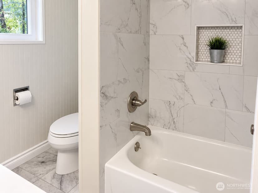 Property photo for 959 Hoquiam Avenue NE, Renton photo 18