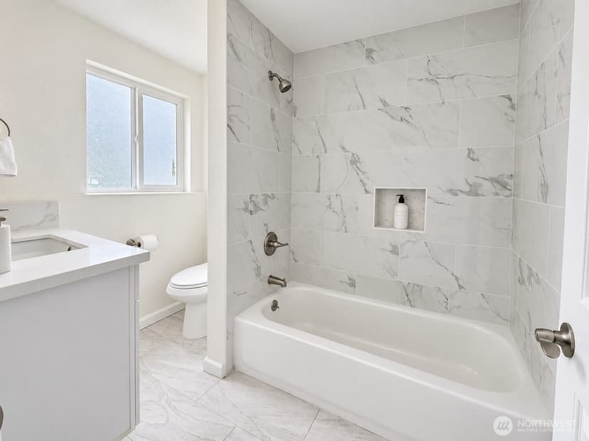 Property photo for 959 Hoquiam Avenue NE, Renton photo 27