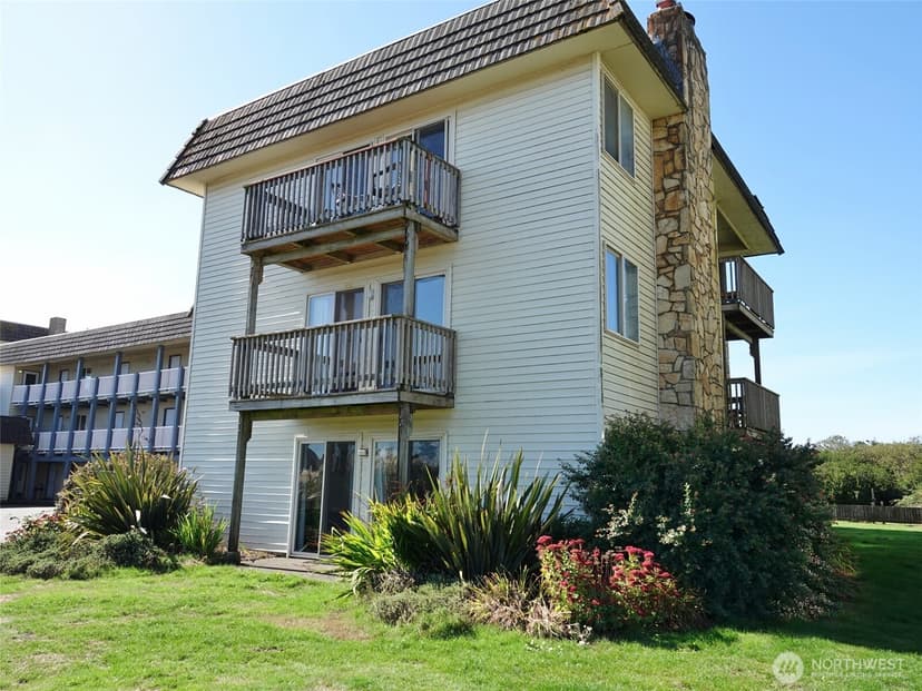 Property photo for 615 Ocean Shores Boulevard NW #124, Ocean Shores photo 2