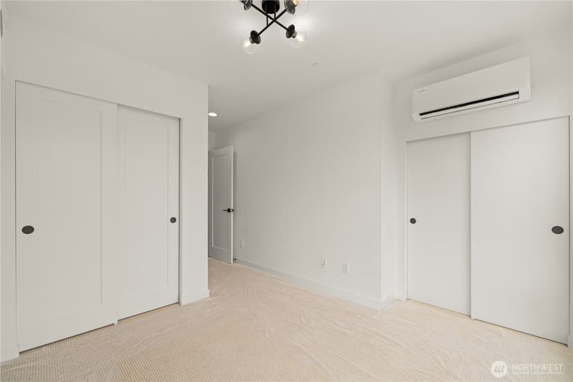 Property photo for 4701 C Wallingford Avenue N, Seattle photo 15