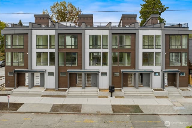 Property photo for 4701 C Wallingford Avenue N, Seattle photo 2