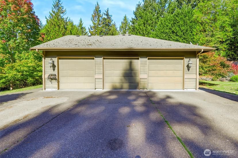 Property photo for 18301 62nd Street E, Bonney Lake photo 3