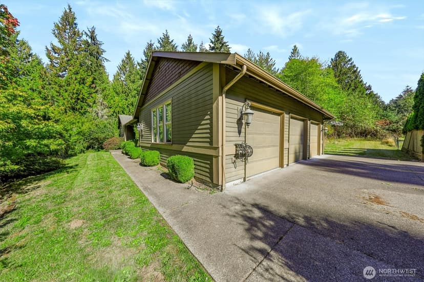Property photo for 18301 62nd Street E, Bonney Lake photo 5