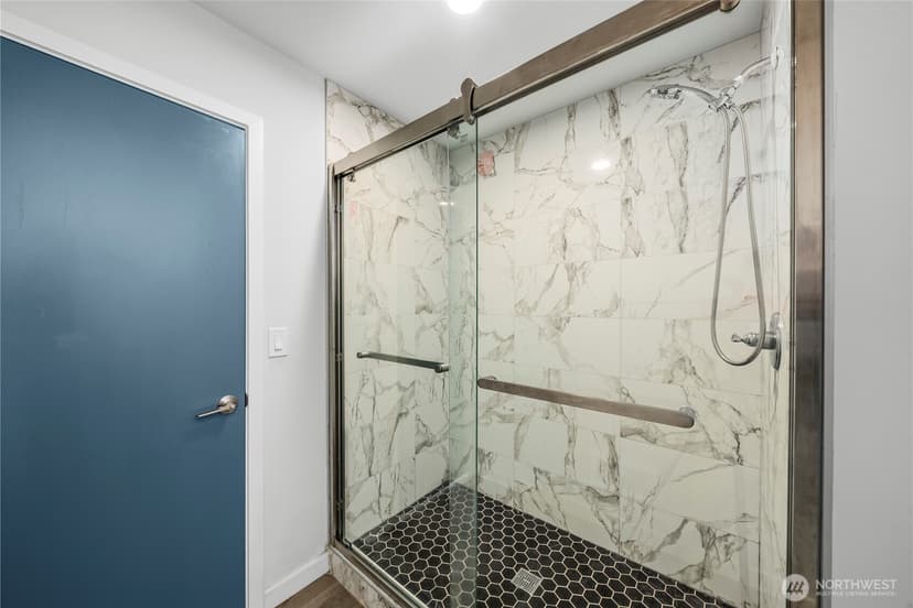 Property photo for 9462 SW 20th Avenue SW, Seattle photo 17