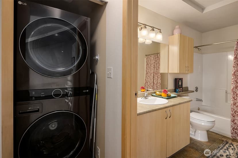 Property photo for 812 5th Avenue N #410, Seattle photo 16