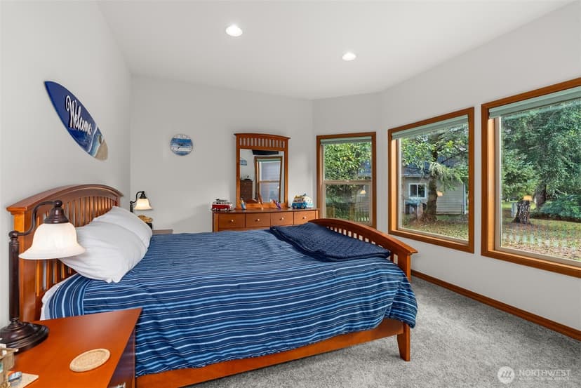 Property photo for 748 Kingfisher Court SE, Ocean Shores photo 21