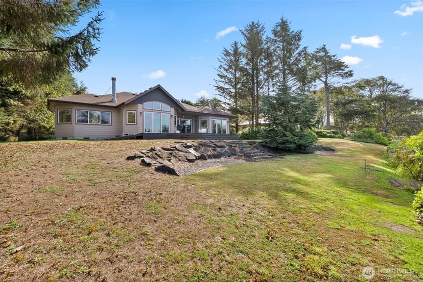 Property photo for 748 Kingfisher Court SE, Ocean Shores photo 35